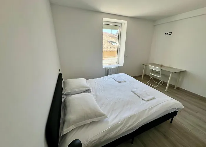 Apartment Spacieux T3 - 5 Personnes - Poitiers